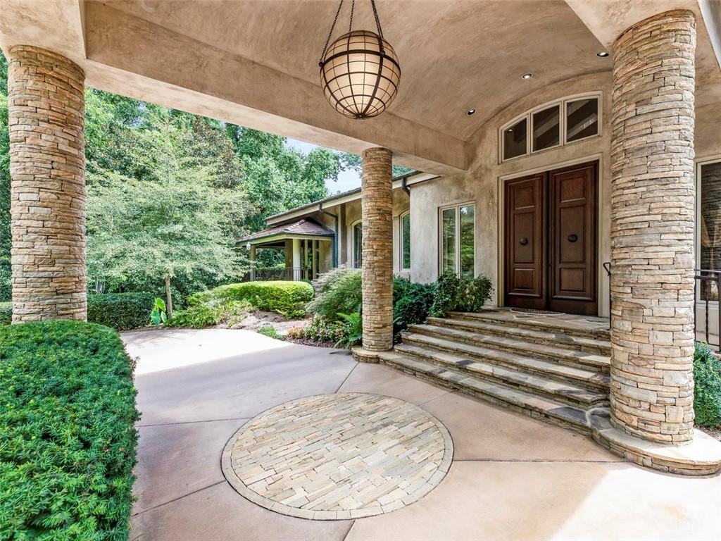 544 Valley Road NW