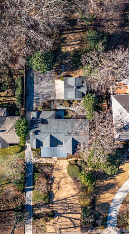 998 Springdale Road NE
