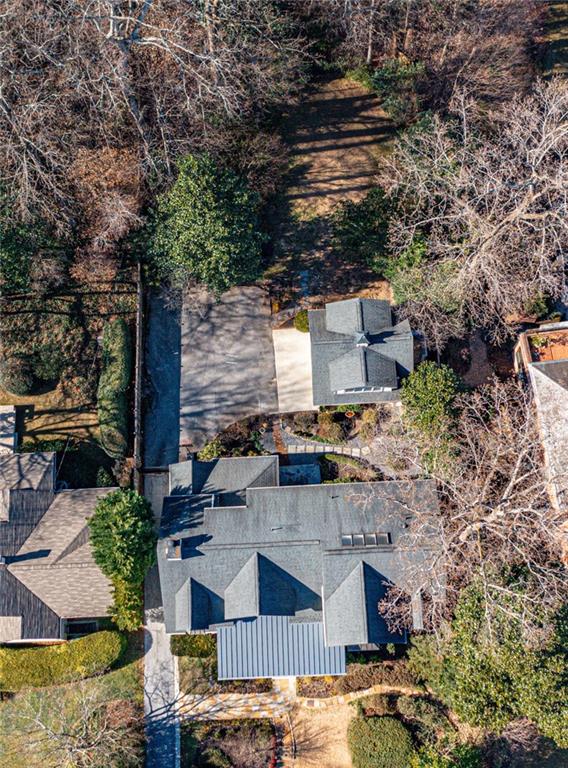998 Springdale Road NE