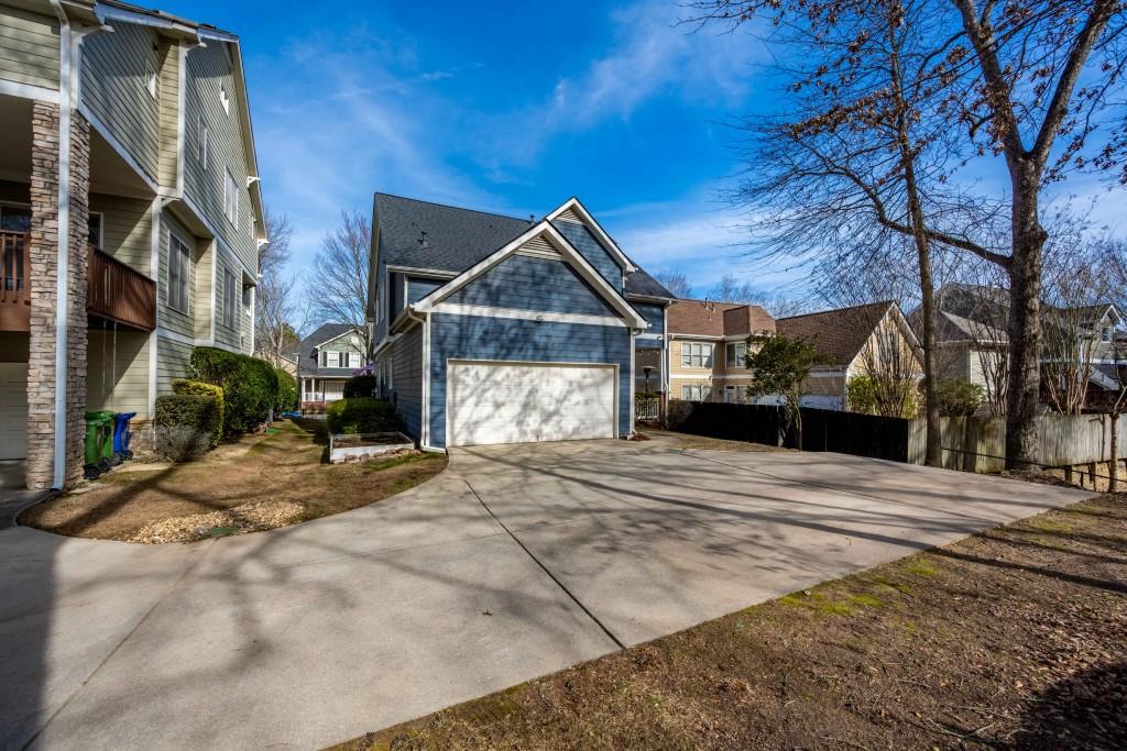 2200 Parkview Lane NW