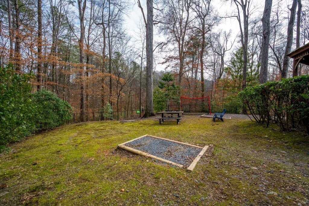 2200 Parkview Lane NW
