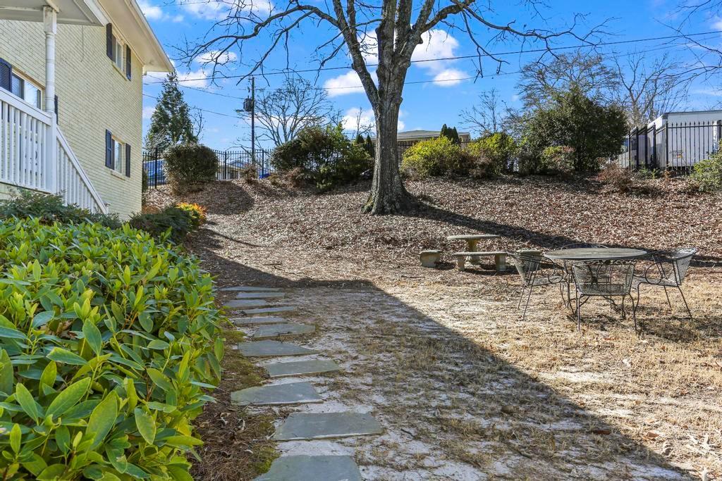 224 Olympic Place Unit 18