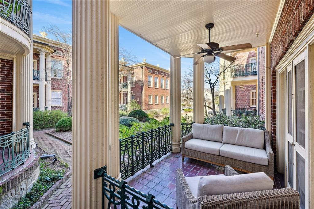 1025 Saint Charles Avenue NE Unit A
