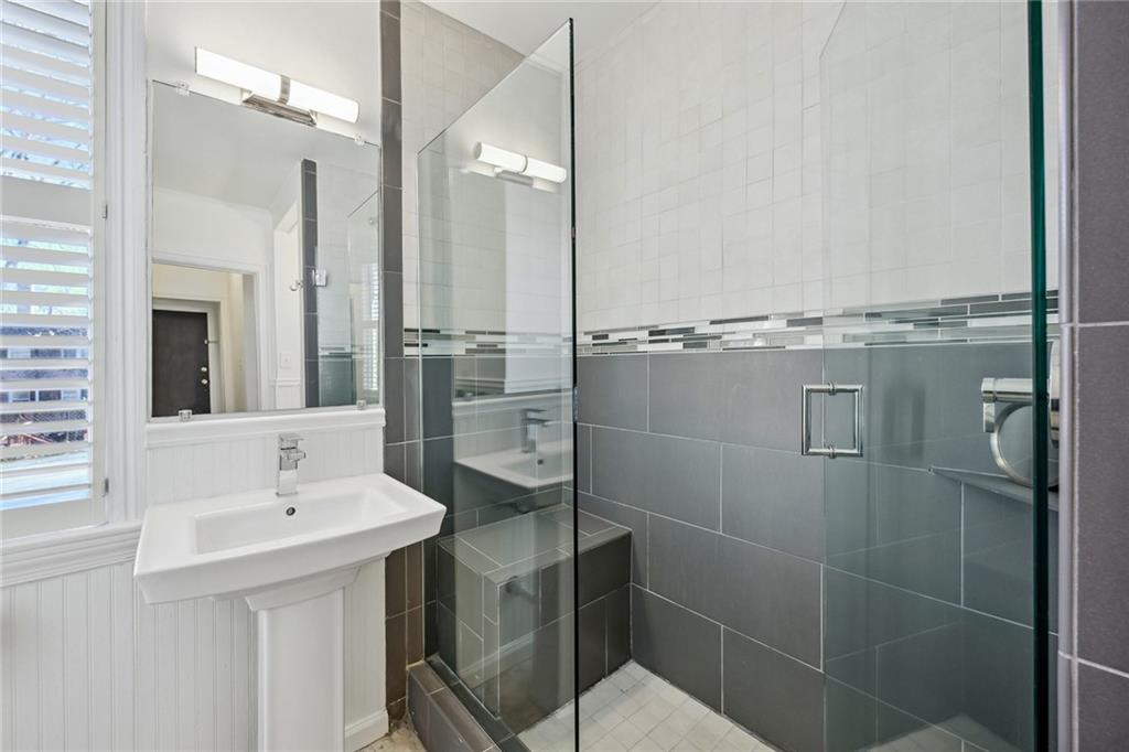 1025 Saint Charles Avenue NE Unit A