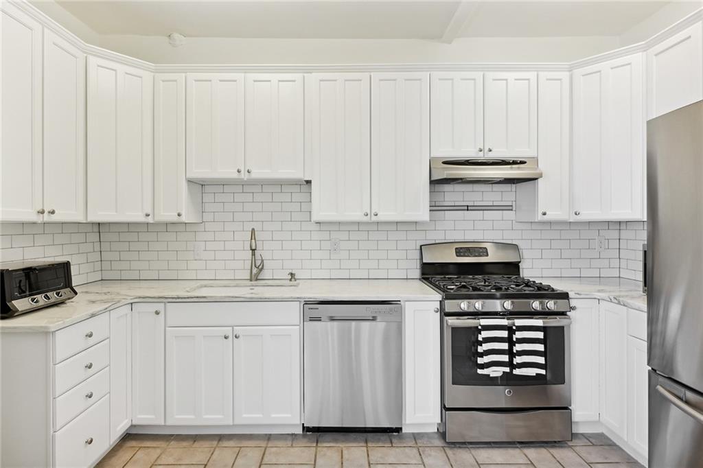 1025 Saint Charles Avenue NE Unit A