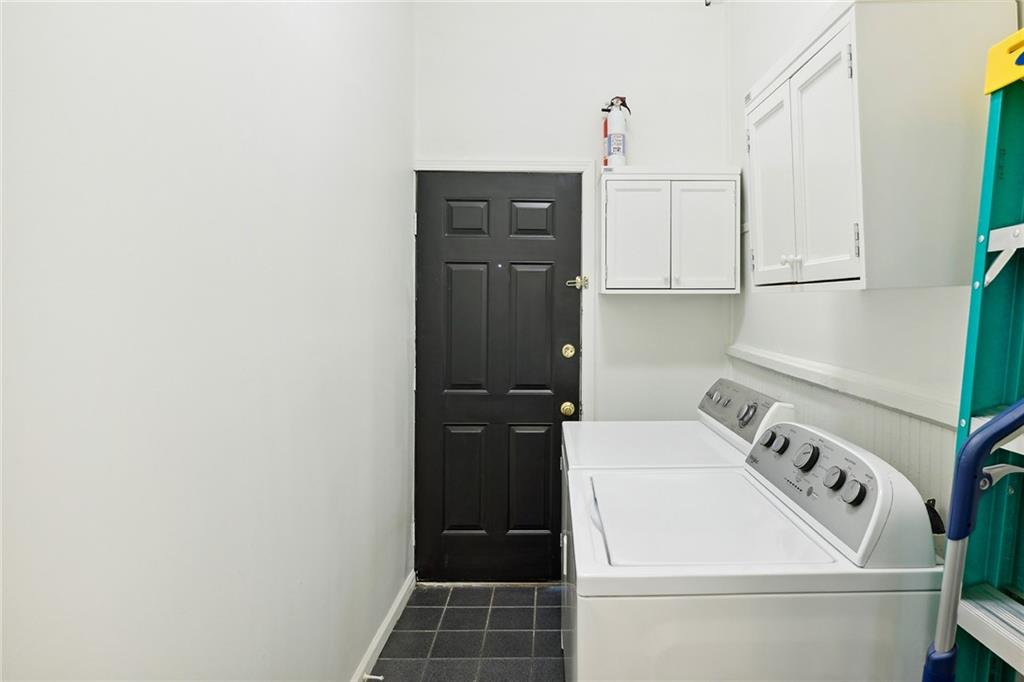 1025 Saint Charles Avenue NE Unit A