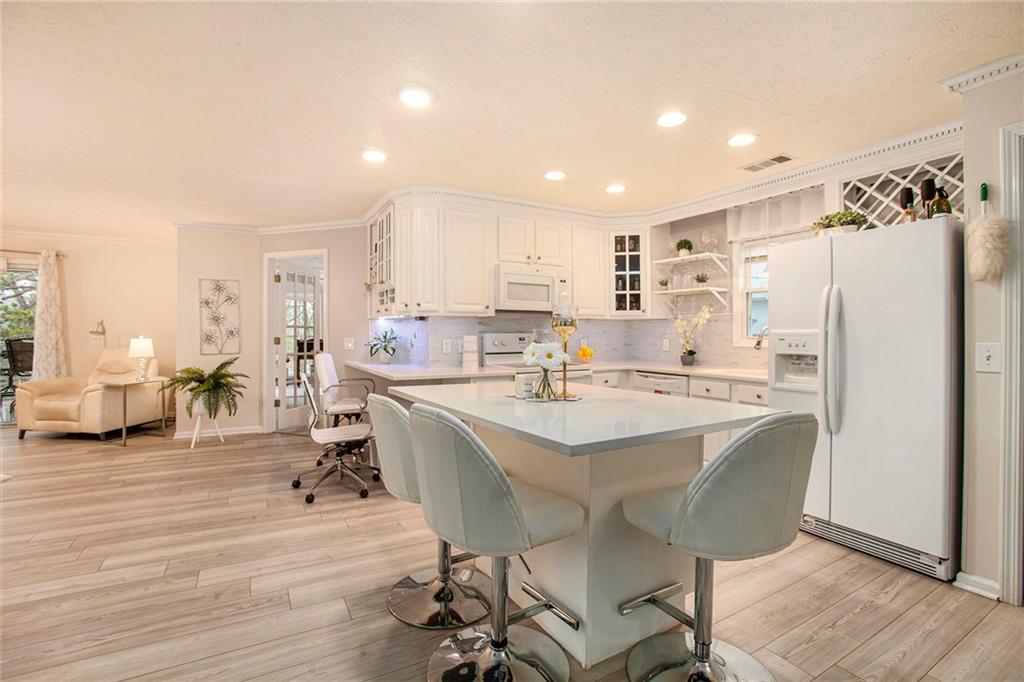 2100 Habersham Marina Road Unit 203D