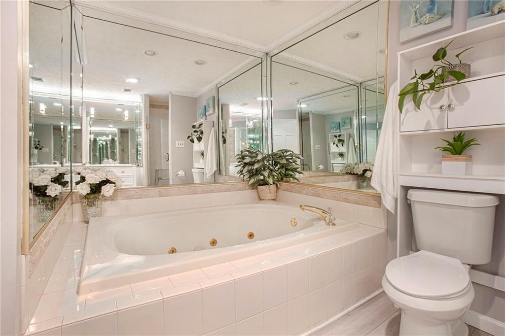 2100 Habersham Marina Road Unit 203D