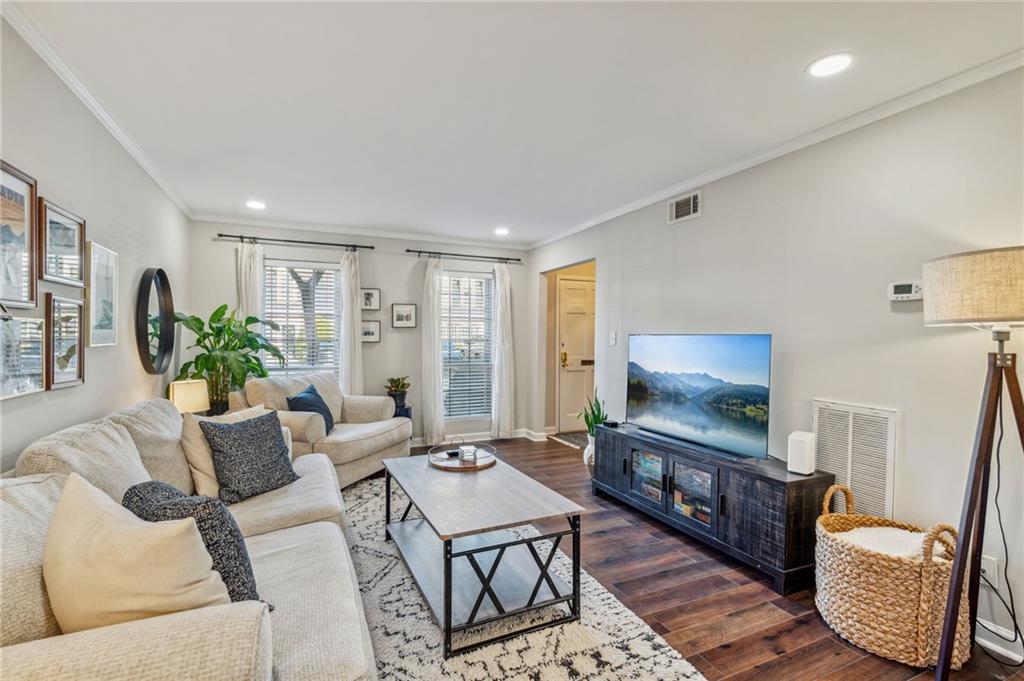 13 Queen Anne Place NW