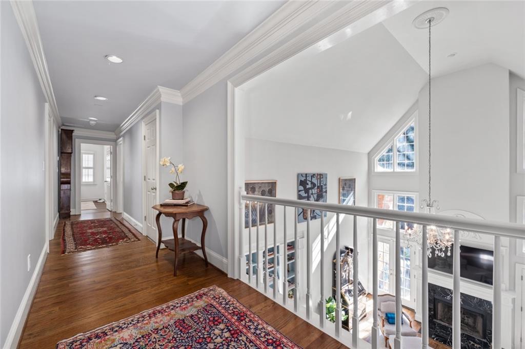 1031 Saint James Crossing NE
