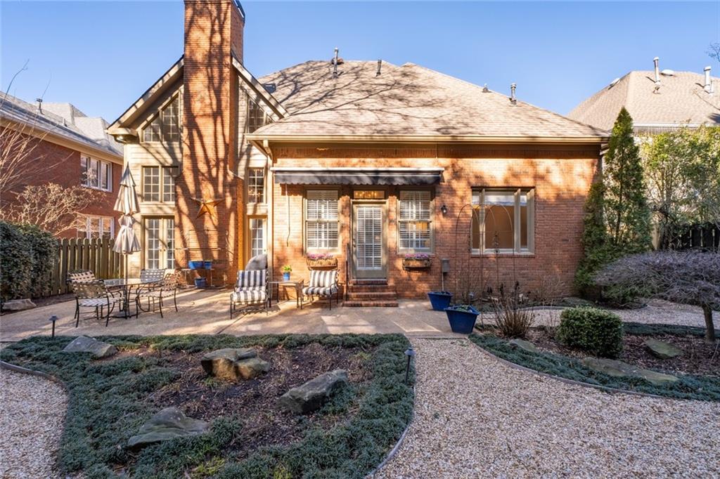 1031 Saint James Crossing NE
