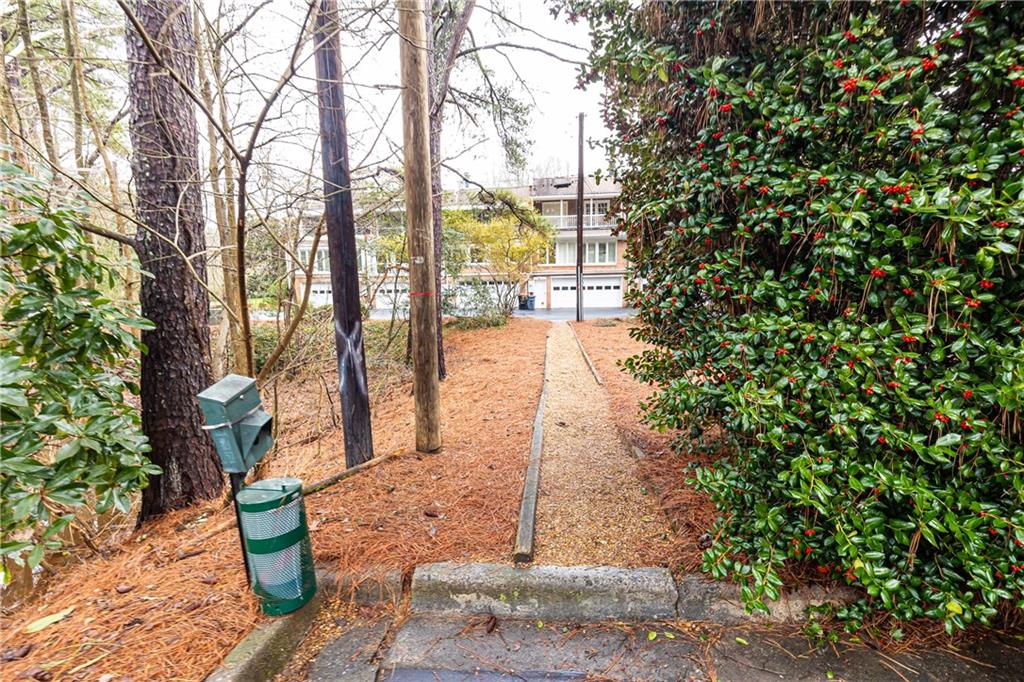 3522 Paces Place NW