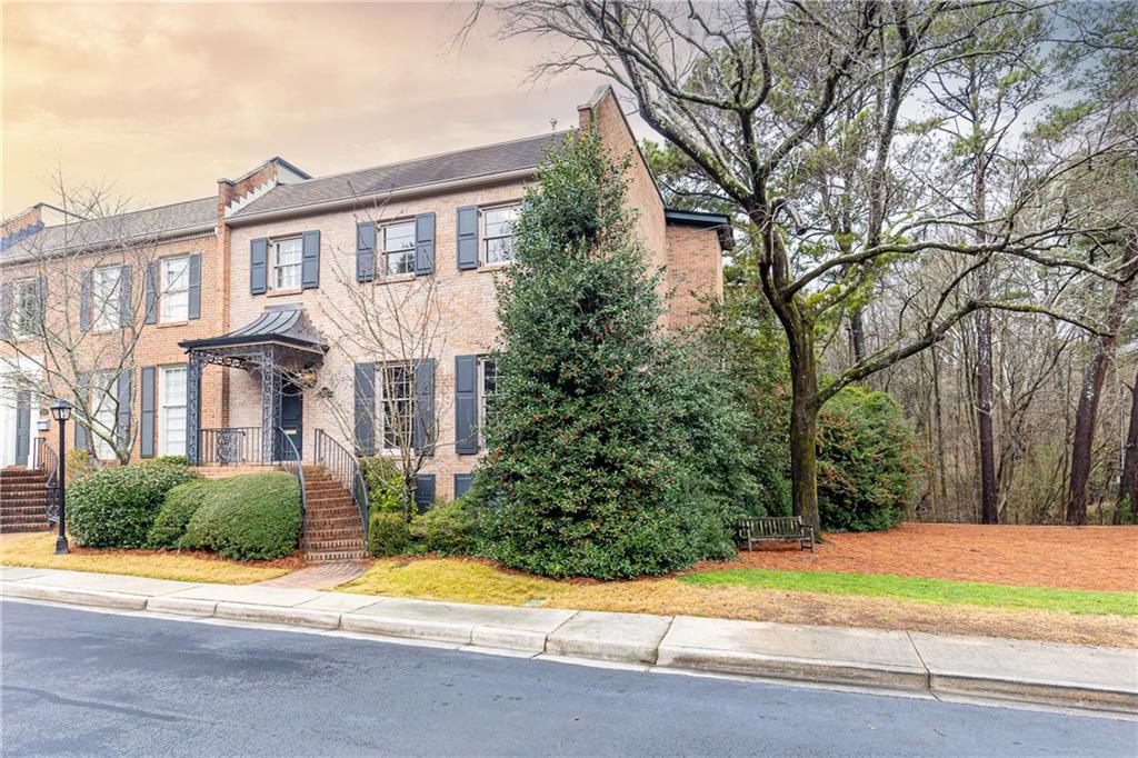3522 Paces Place NW