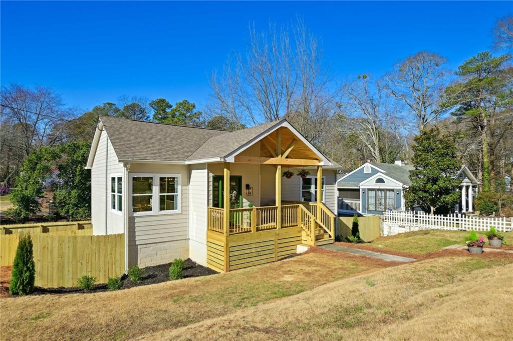 786 Sunnybrook Drive