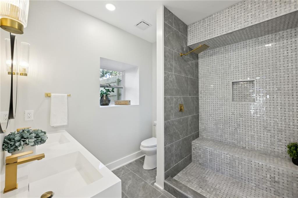786 Sunnybrook Drive
