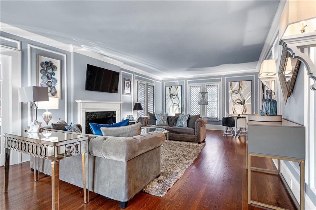 281 W Paces Ferry Road NW