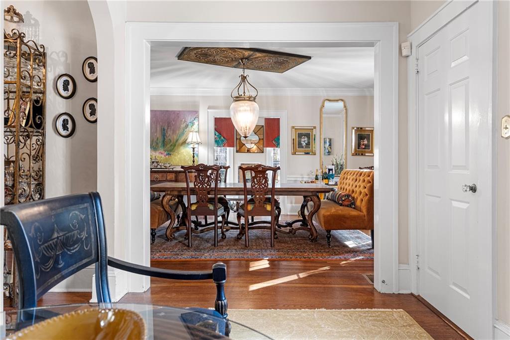 281 W Paces Ferry Road NW