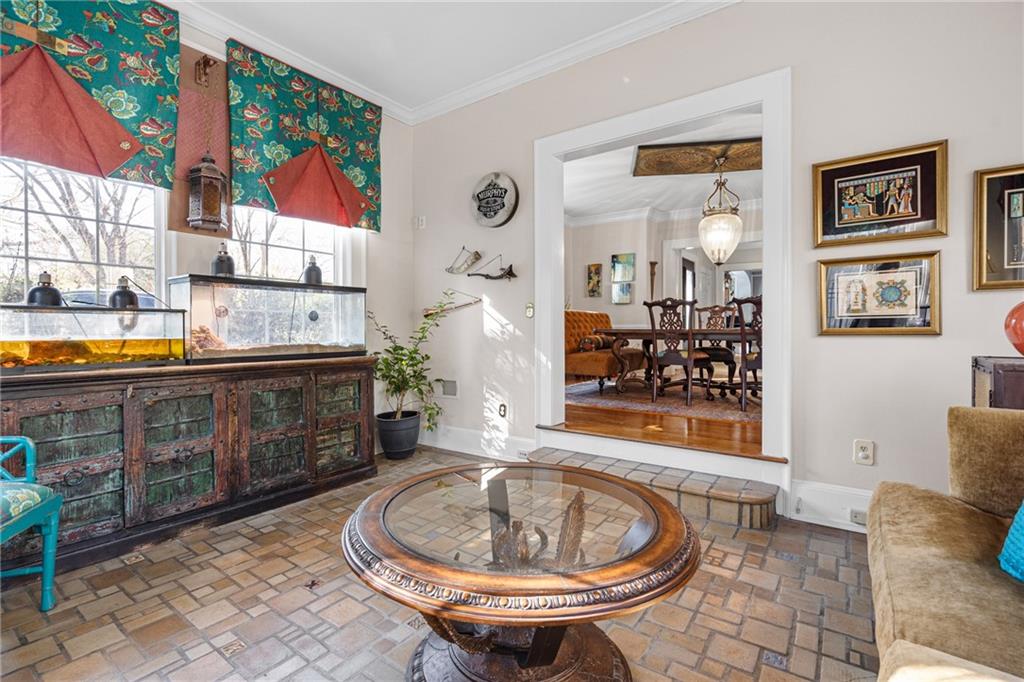 281 W Paces Ferry Road NW
