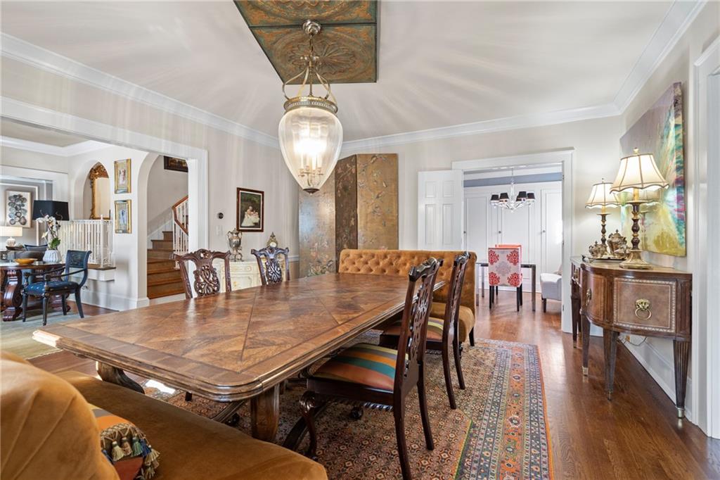 281 W Paces Ferry Road NW