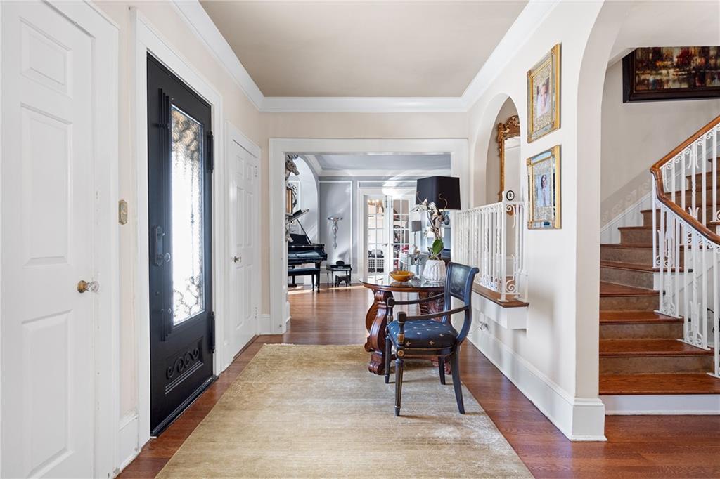 281 W Paces Ferry Road NW