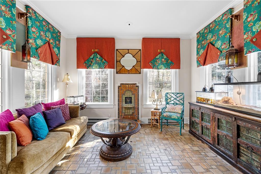 281 W Paces Ferry Road NW