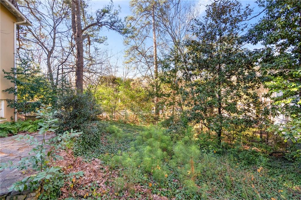 281 W Paces Ferry Road NW