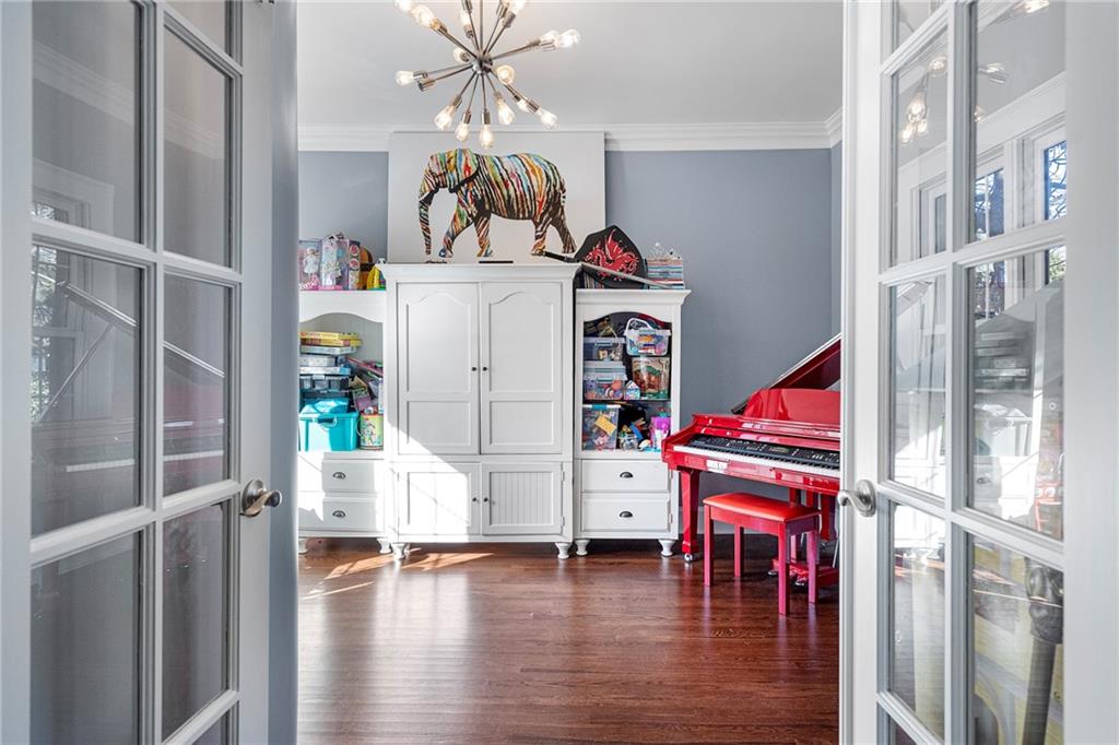 281 W Paces Ferry Road NW