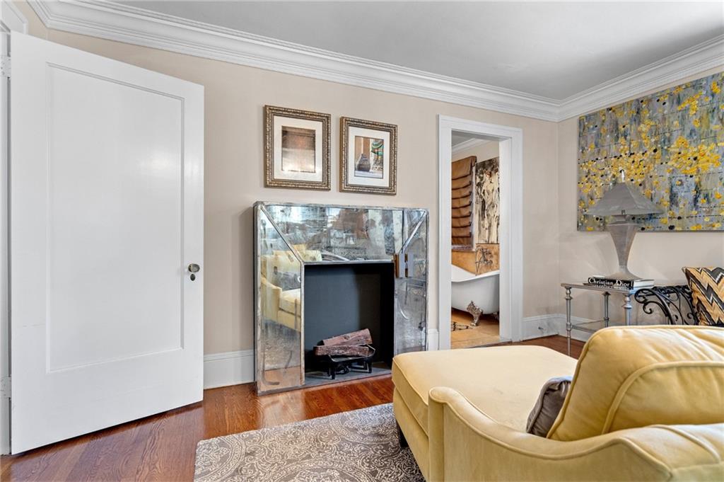 281 W Paces Ferry Road NW