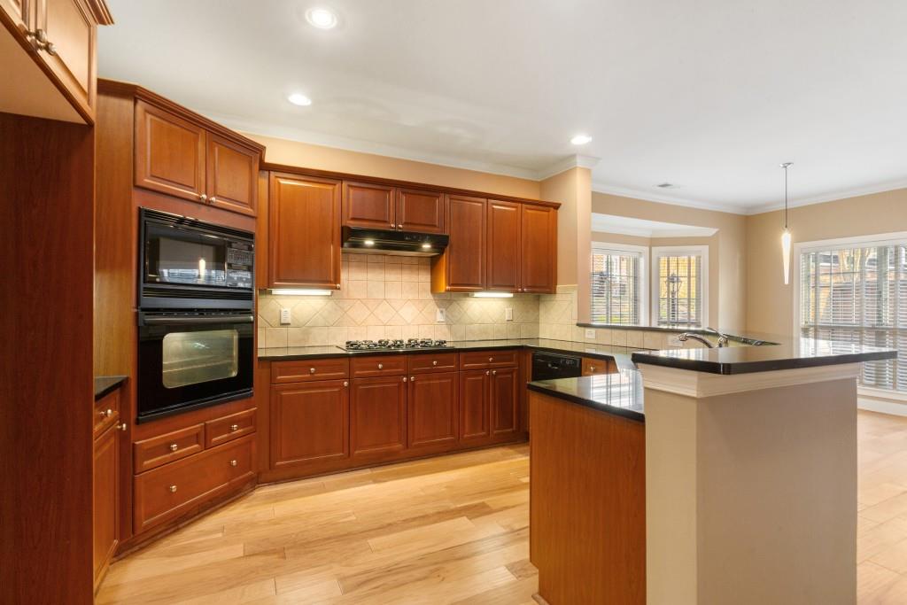 1007 Lexington Drive