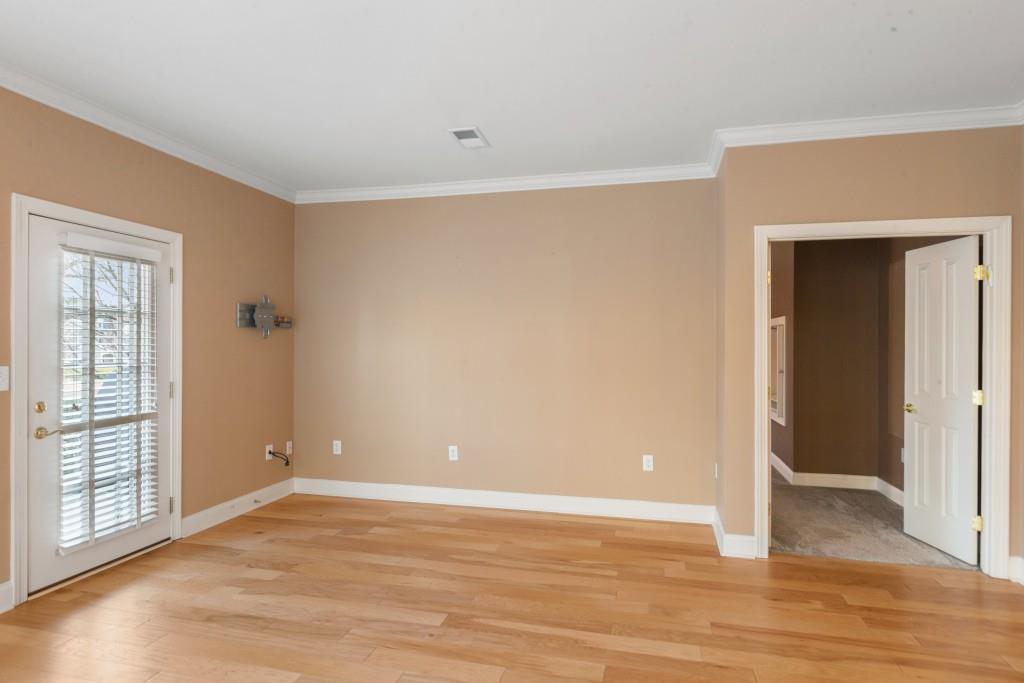 1007 Lexington Drive