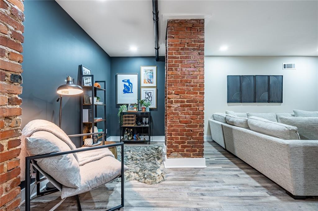 490 Waldo Street SE