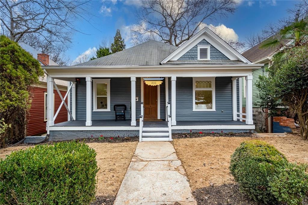 490 Waldo Street SE