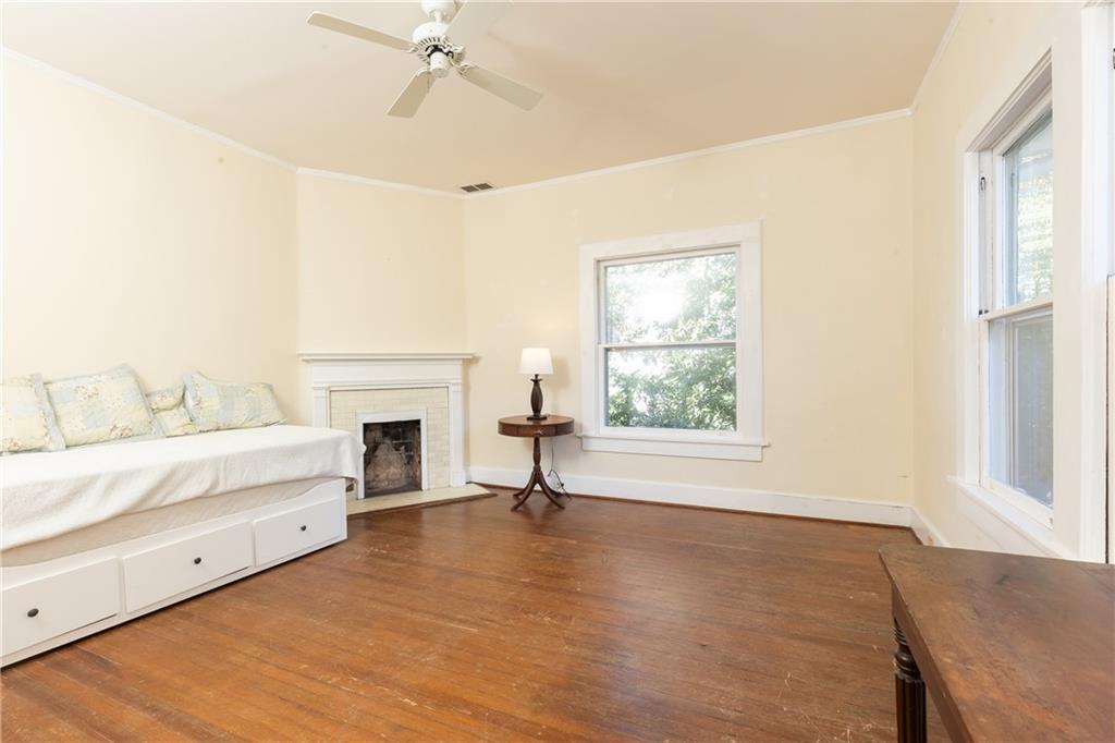 108 W Wesley Road NW
