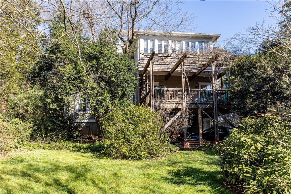 108 W Wesley Road NW