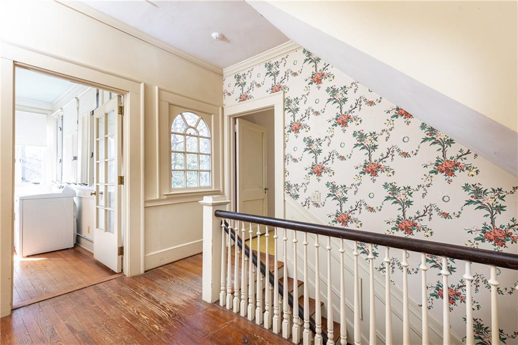 108 W Wesley Road NW