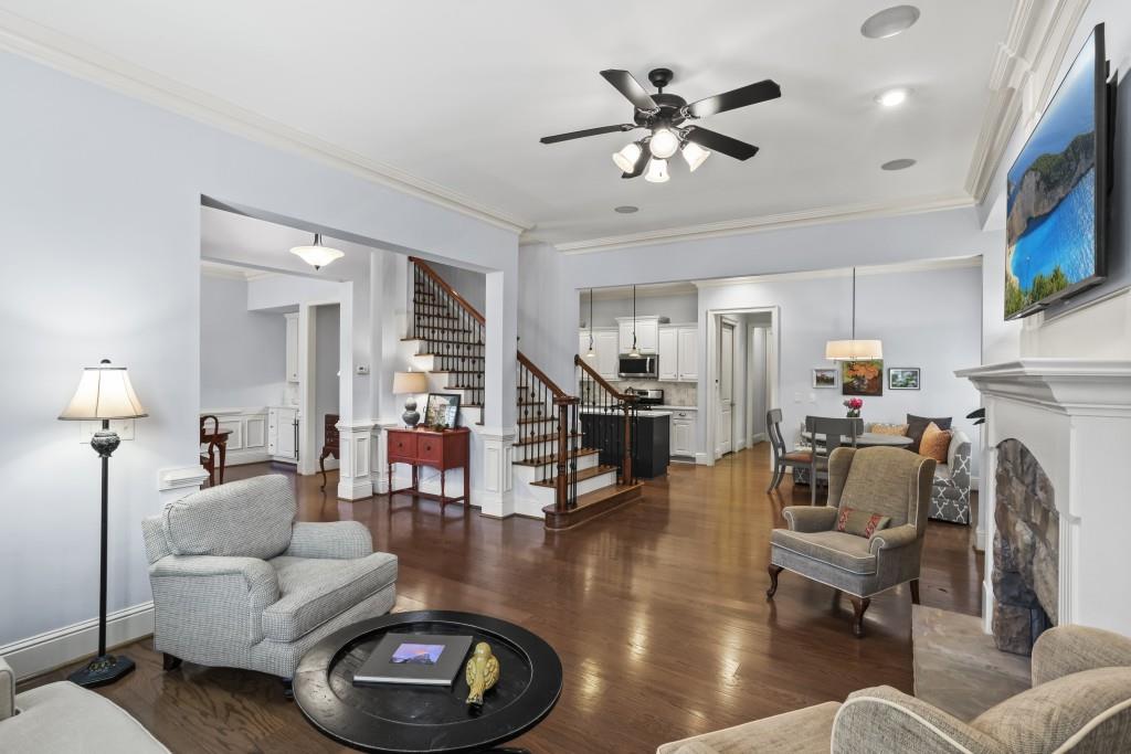 900 Grey Village Court
