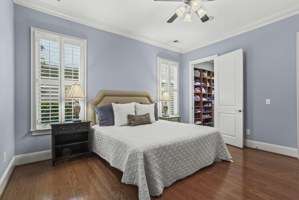 900 Grey Village Court