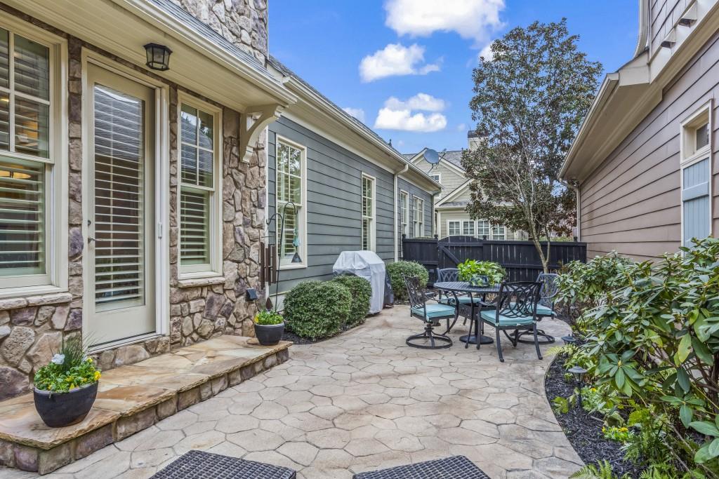 900 Grey Village Court