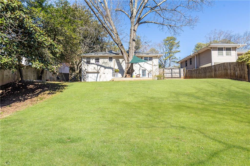 1211 Greenleaf Road SE