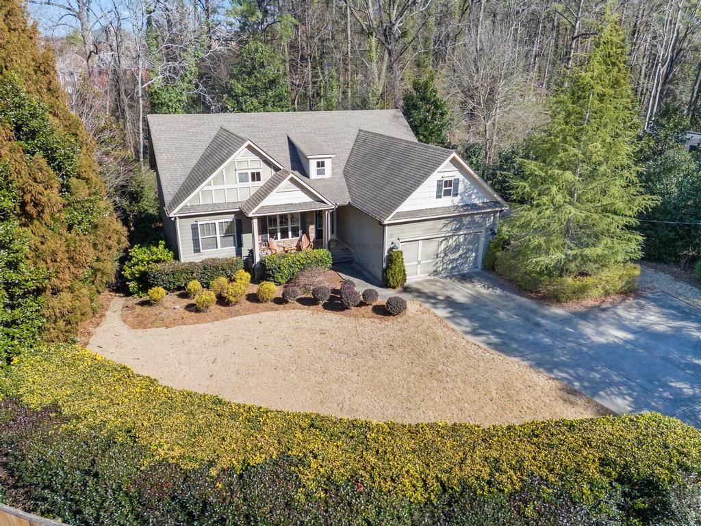 2095 E Roxboro Road NE