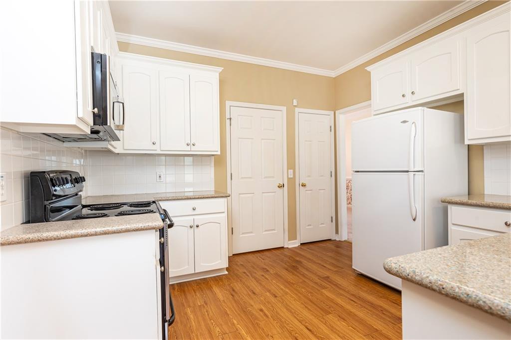 207 Holly Chase Court