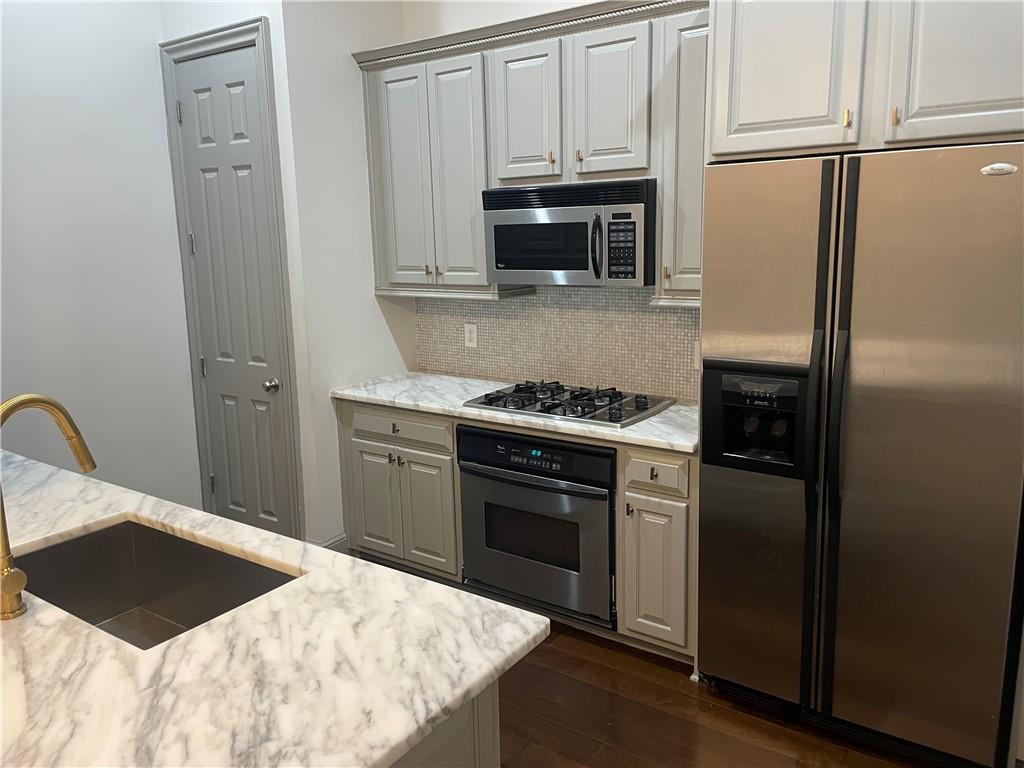 4805 Ivy Ridge Drive Unit 402