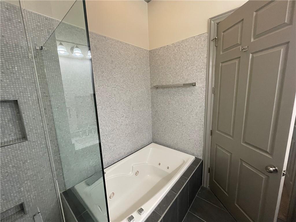 4805 Ivy Ridge Drive Unit 402