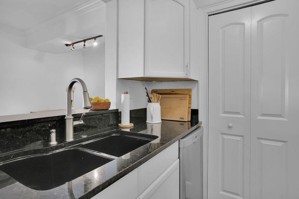 2840 Peachtree Road NW Unit 411