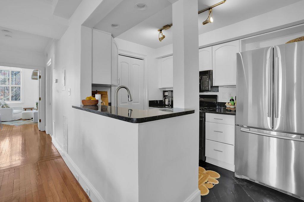 2840 Peachtree Road NW Unit 411