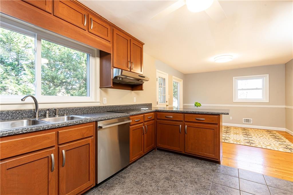 592 Little Road SE