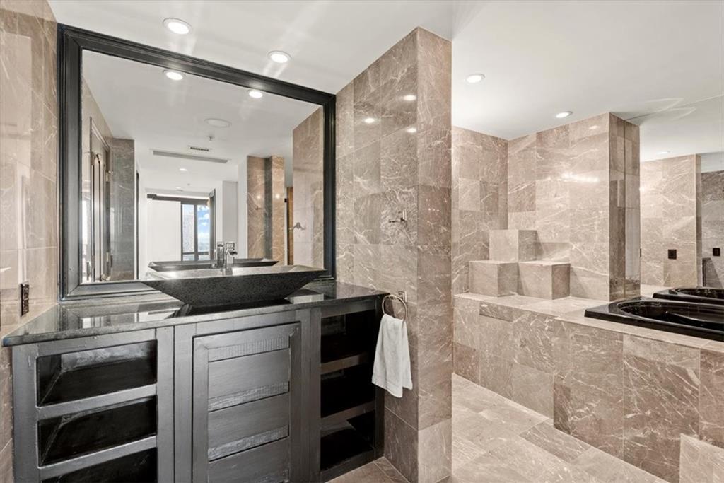 3475 Oak Valley Road NE Unit 1720