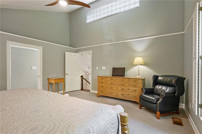 319 Broadland Road NW