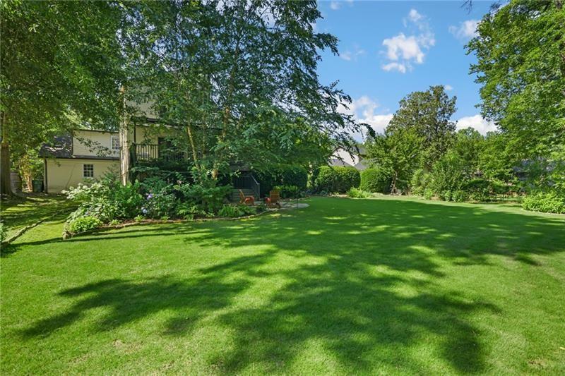 319 Broadland Road NW