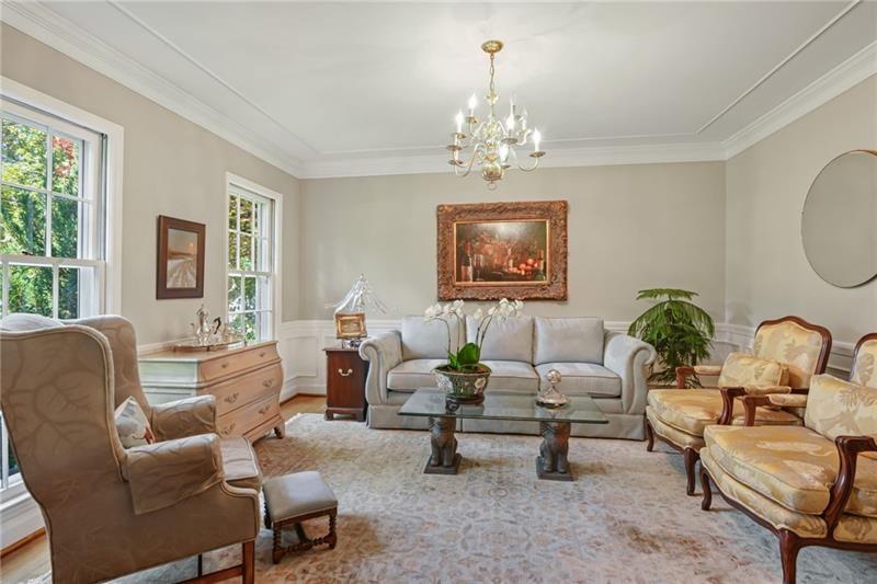 319 Broadland Road NW